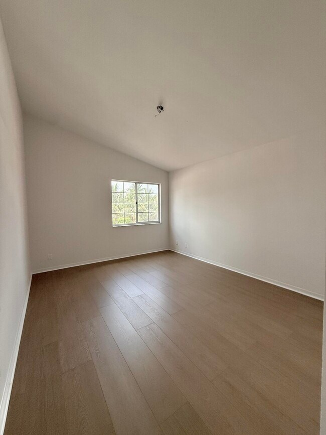 Building Photo - 21440 Millbrook Ct