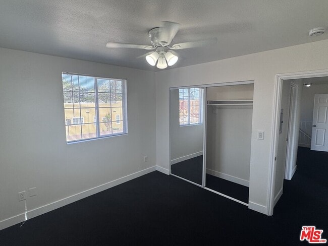 Building Photo - 5903 S Crenshaw Blvd