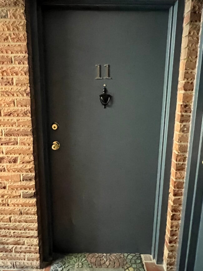 Primary Photo - 1928 Fairmount Ave