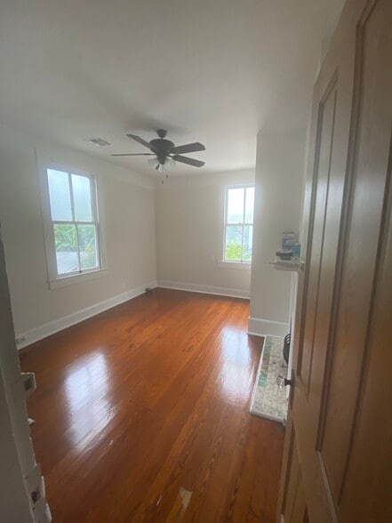 BR - 1414 Thalia St