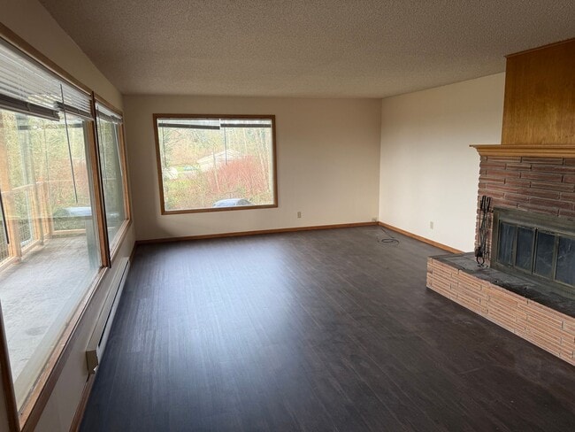 Building Photo - Hunter - Anderson Road