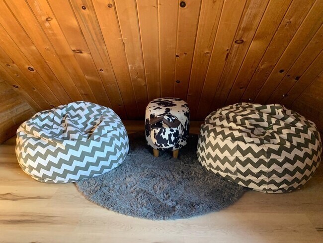 Building Photo - 1120 N Gila Dr