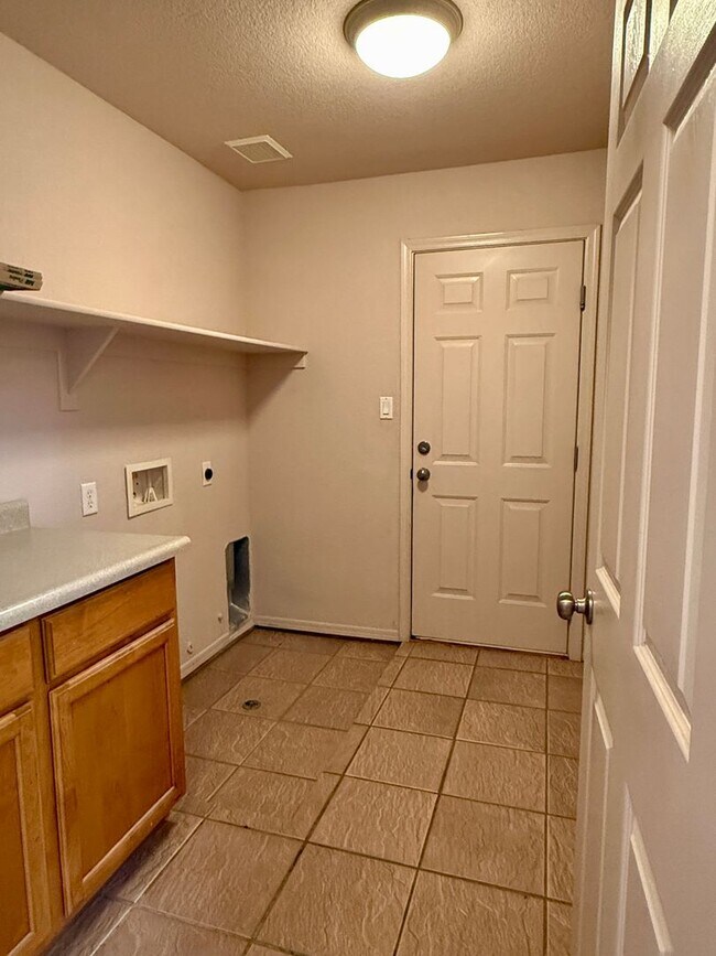 Building Photo - Corner Lot Home In Mesa Del Sol