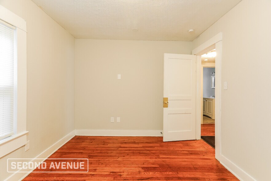 Building Photo - 349 Robison Dr