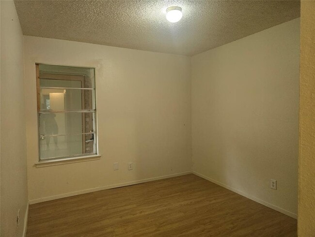 Building Photo - 420 Vista W Ct