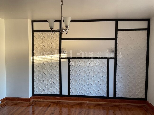 Building Photo - 4320 Sheldon Ave