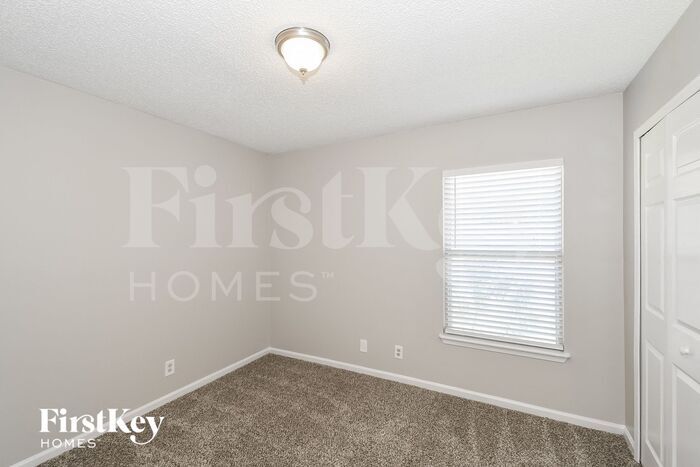 Building Photo - 12732 Clear Springs Dr