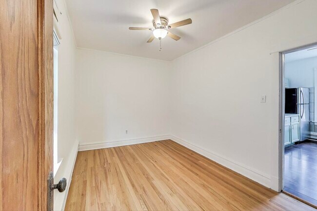Building Photo - 4409 W Deming Pl