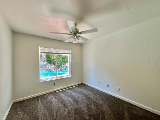 Building Photo - Renovated Entertainer’s Dream in Rancho Pe...