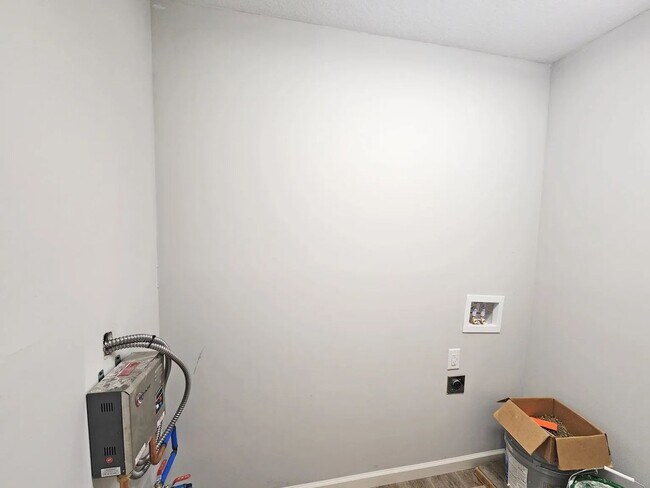 Building Photo - Stunning 3-Bedroom All-Brick Home with New Appliances & Large Deck in Kodak, TN