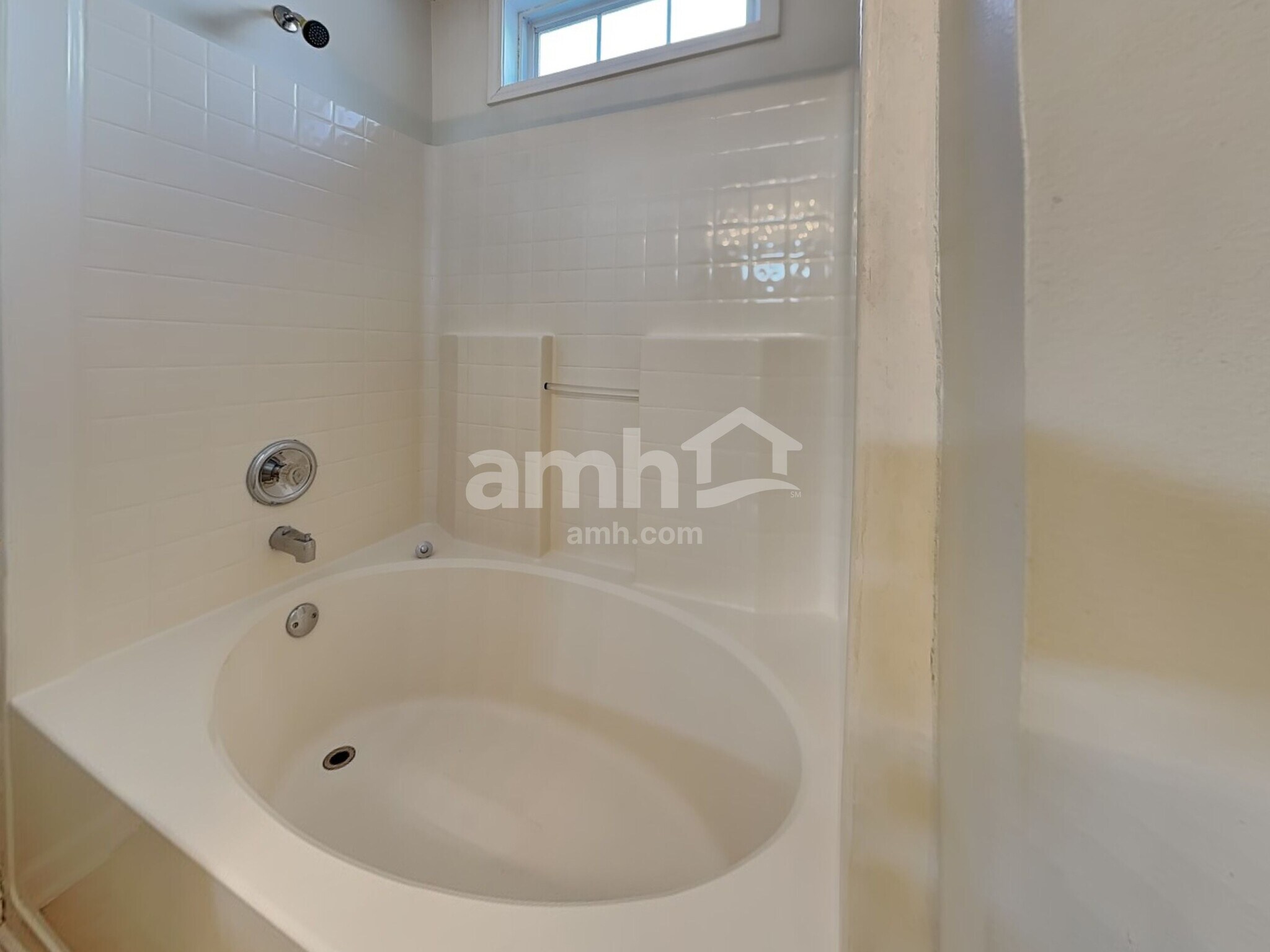 Building Photo - 11 Lake Linden Ct