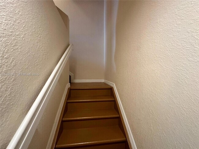 Building Photo - 10800 NW 88th Terrace