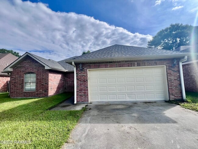 Primary Photo - 204 Chevalier Blvd