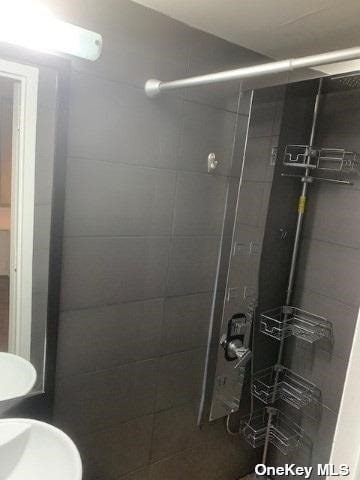 Building Photo - 97-12-97-63 63rd Dr