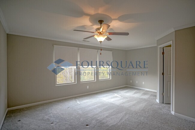 Building Photo - Spacious 3-Bed, 2.5-Bath Townhome with Was...