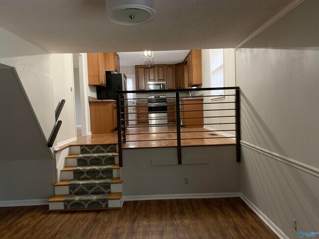 Building Photo - 2602 Vinyard St NE