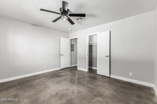 Building Photo - 3011 N 38th St