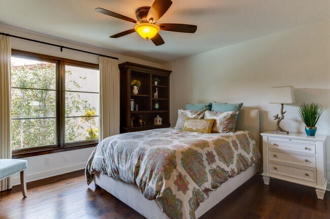 Building Photo - 1716 Paseo Del Mar