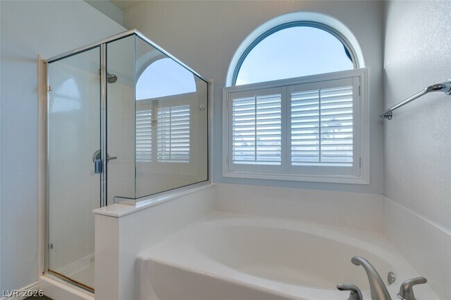 Building Photo - 2042 Poetry Ave