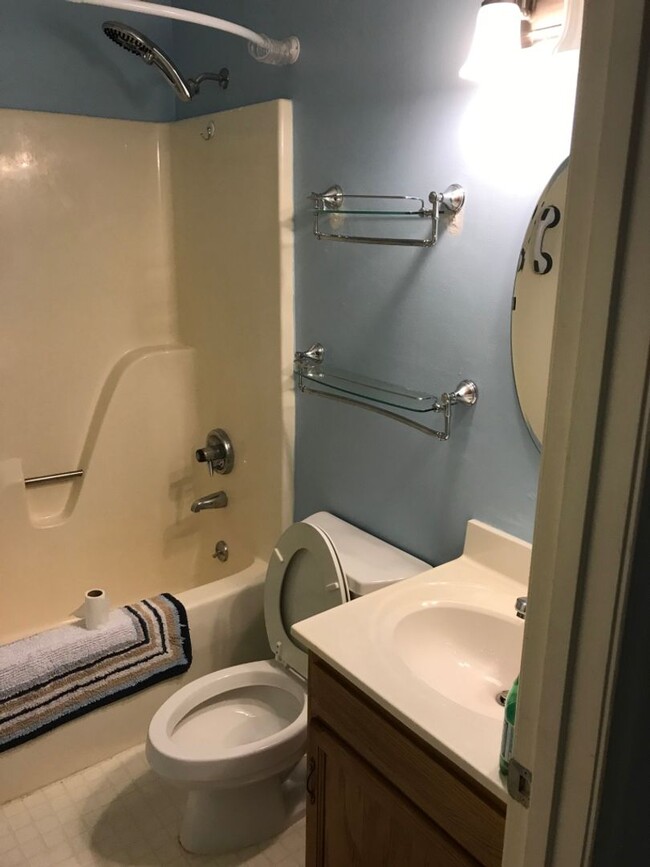Building Photo - Great 3BR/2BA Townhouse in Mill Creek