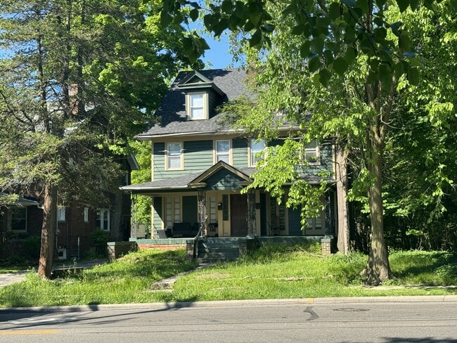 Building Photo - 14441 Superior Ave