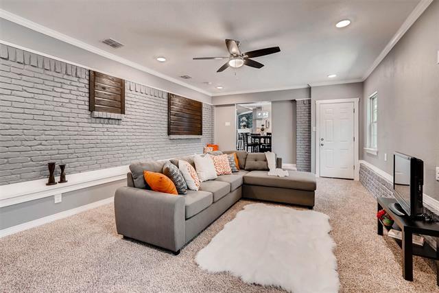 Building Photo - 1715 Pratt St