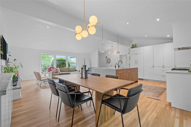 Building Photo - 1140 Folkstone Dr