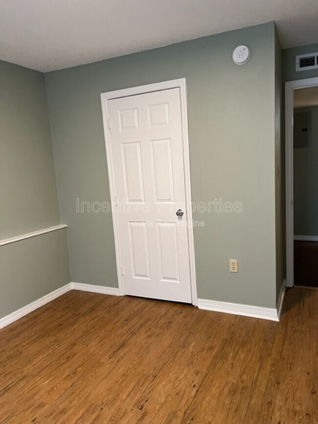 Building Photo - 1954 Conway Rd