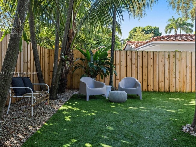 Building Photo - 1009 NW 11th Ct