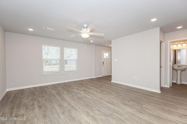 Building Photo - 14180 Sanctuary Trails Dr