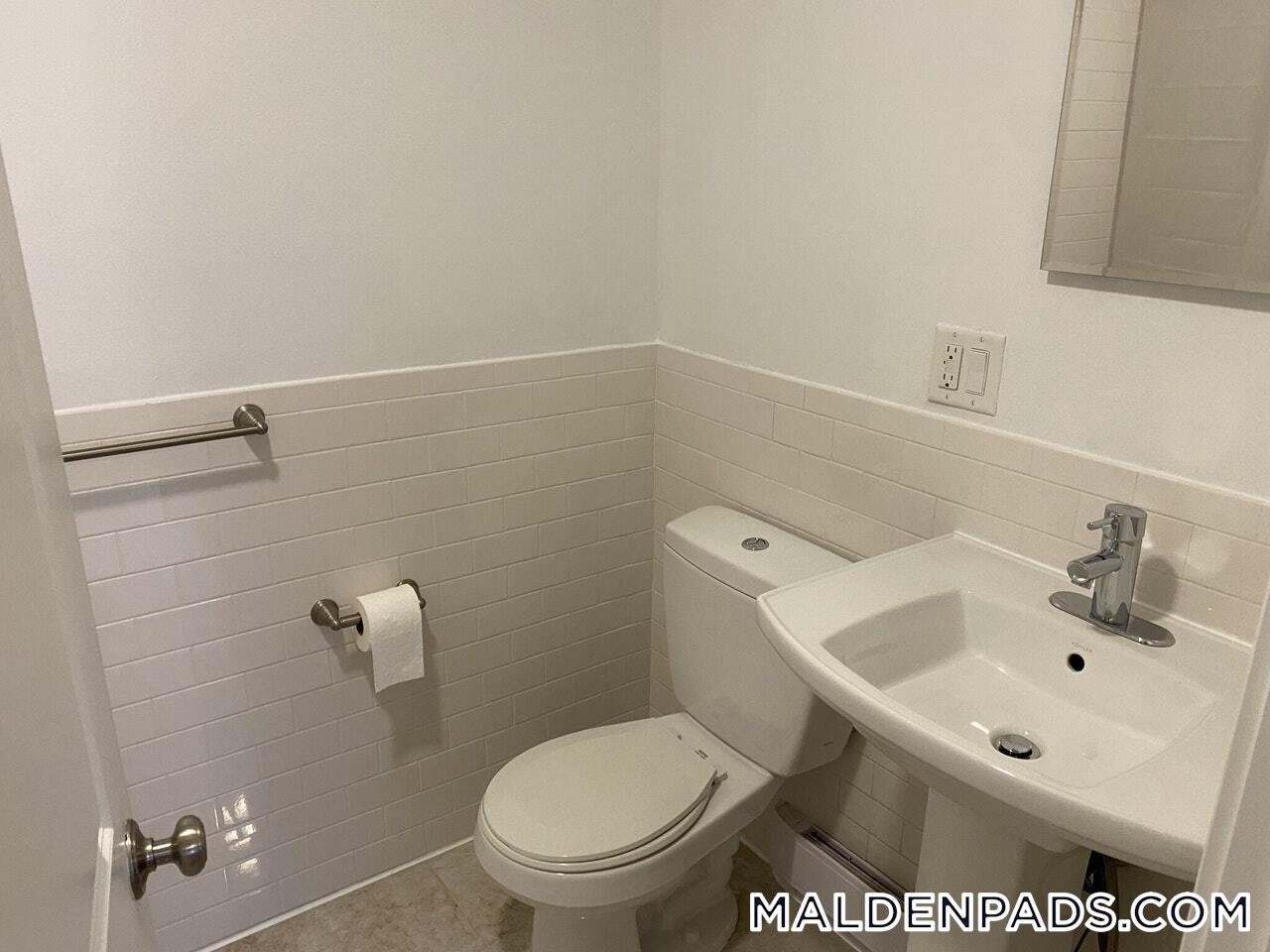 Building Photo - 134 Summer St