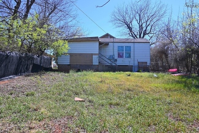 Building Photo - 1714 7th St