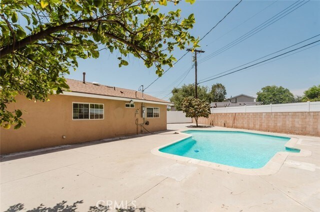 Building Photo - 9540 Debra Ave