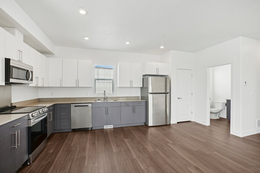 Gourmet Kitchen - Nova by Lotus