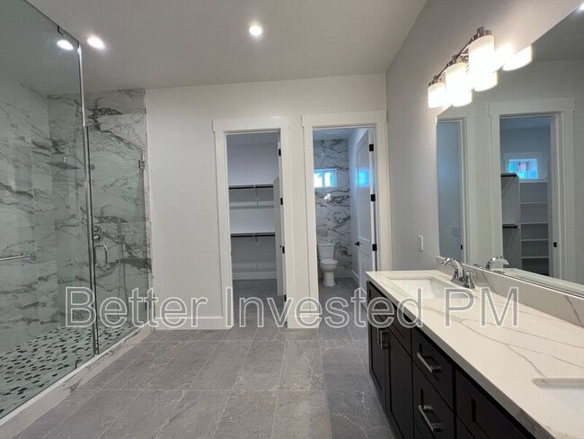 Building Photo - 4579 Lambert Dr