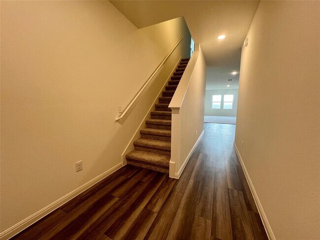 Building Photo - 509 Lagoon Dr