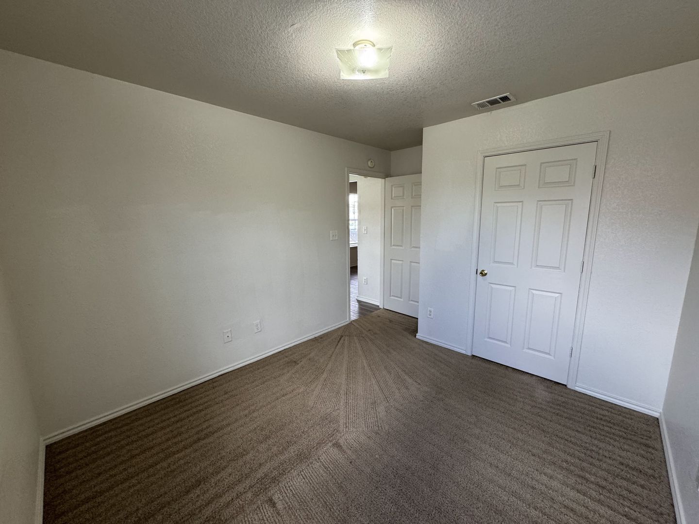 Building Photo - 2901 Cantabrian Dr