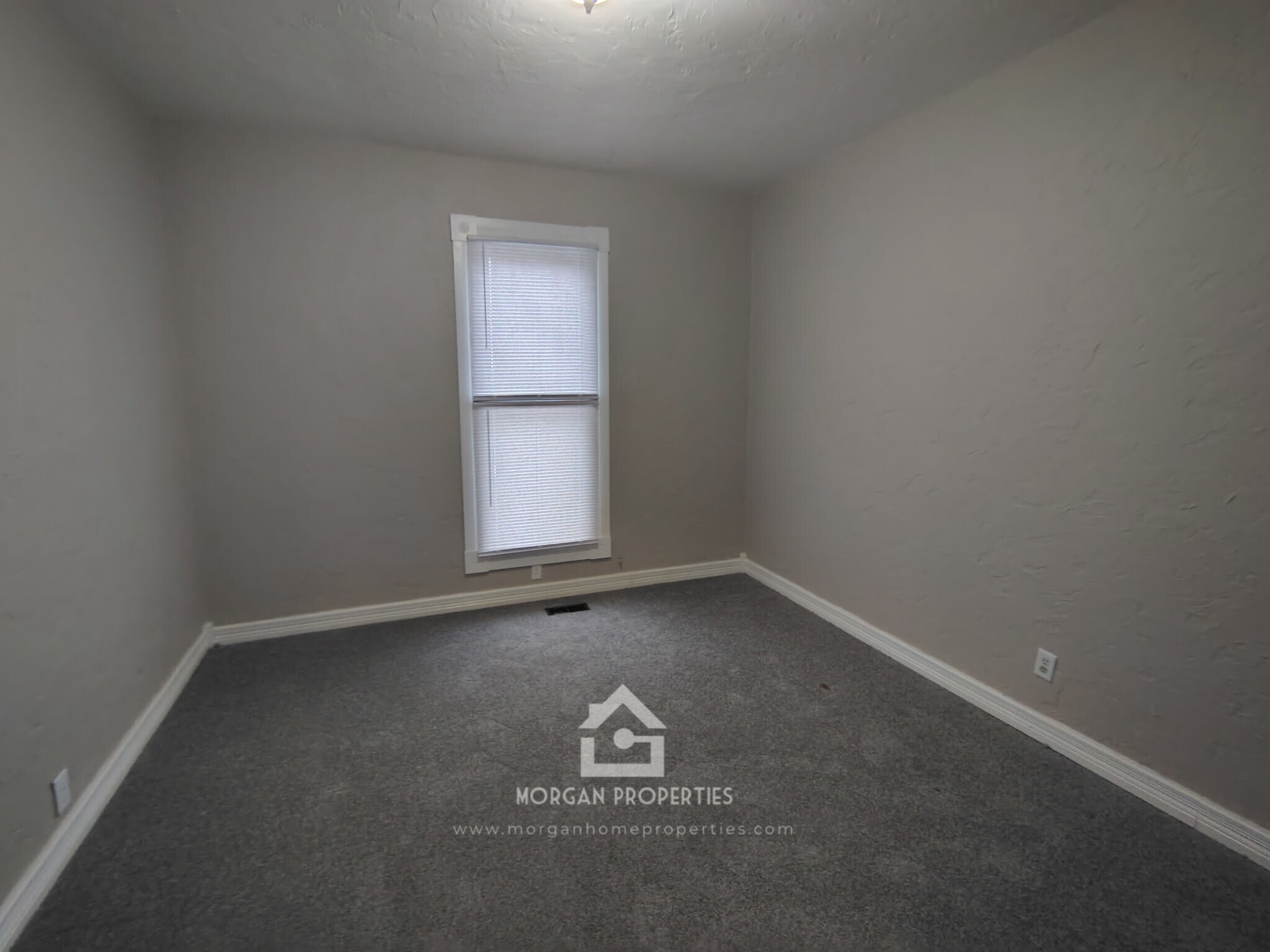 Building Photo - 412 N Lincoln Ave