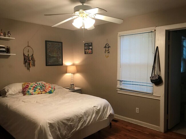 Building Photo - 390 Prince St