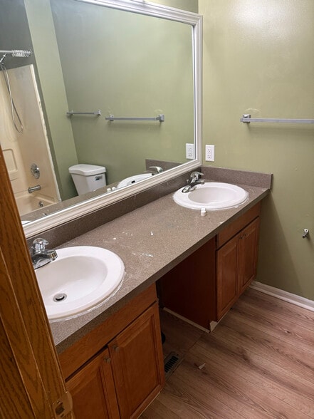 Building Photo - 1016 Wheelock Rd