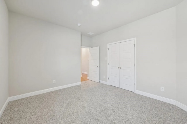 Building Photo - 1033 Nighthawk Trl