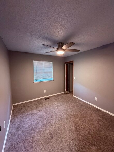 Building Photo - 10013 Carnie Cir