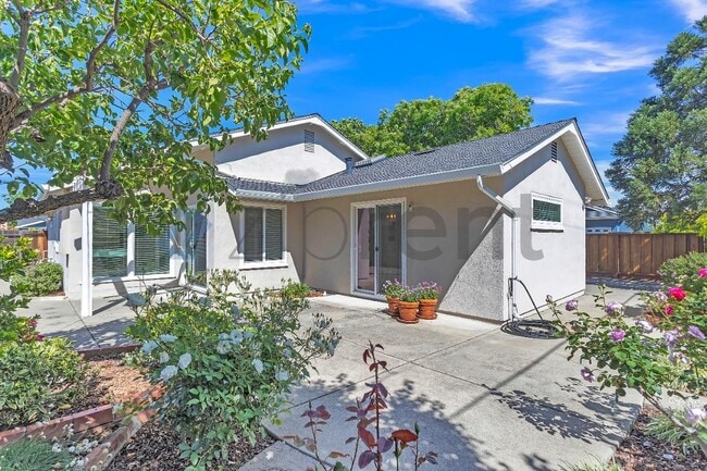 Building Photo - 500 Middlesex Rd