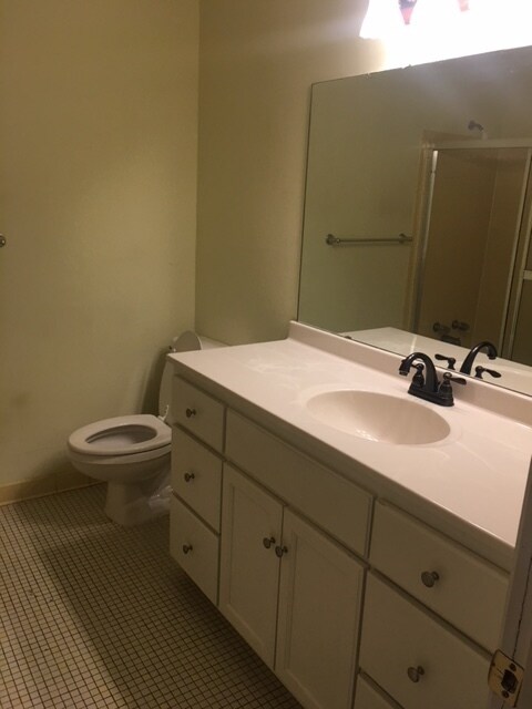 Building Photo - Edgewood Place subd. West Mobile 3/2 Large...