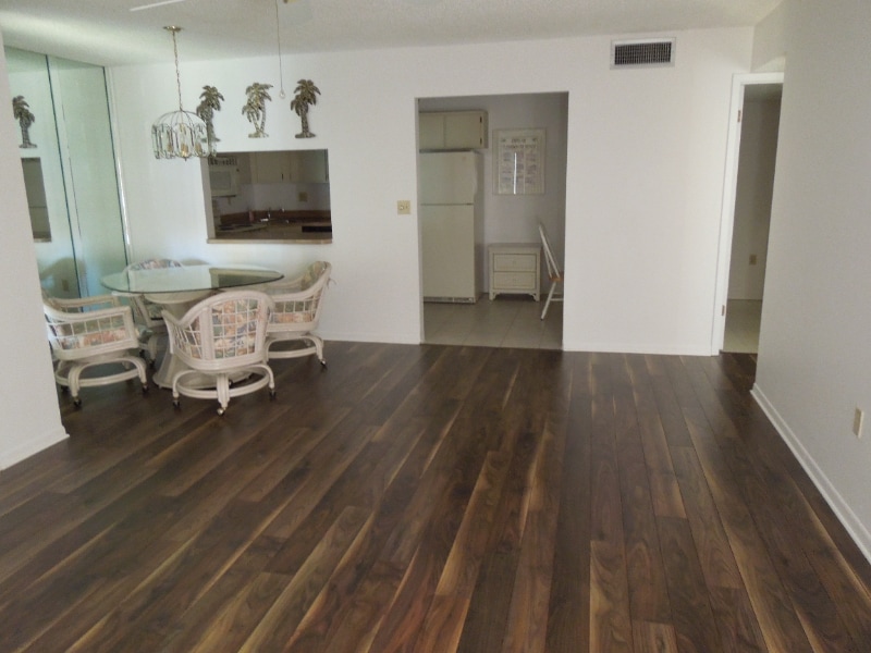 Building Photo - 2699 Pine Ridge Way E