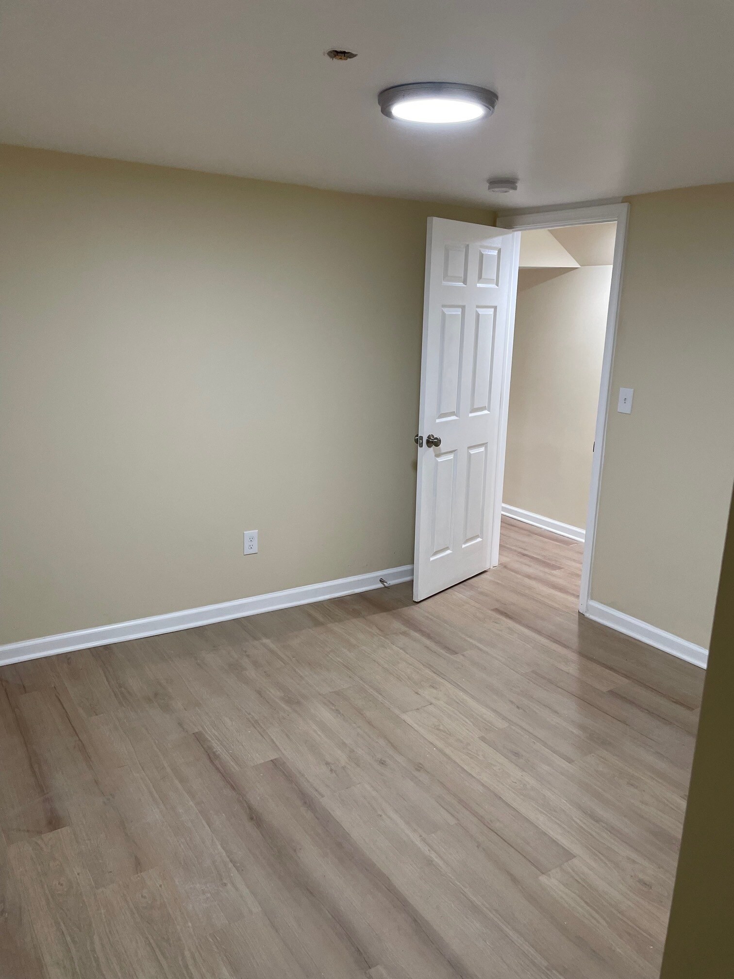 Building Photo - 529 Irving St NW