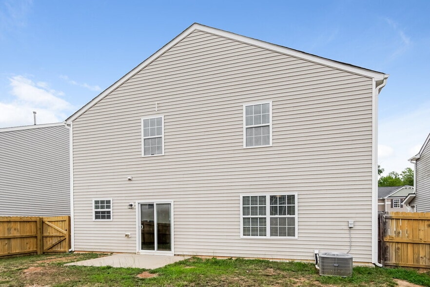 Building Photo - 3616 Waleback Ln
