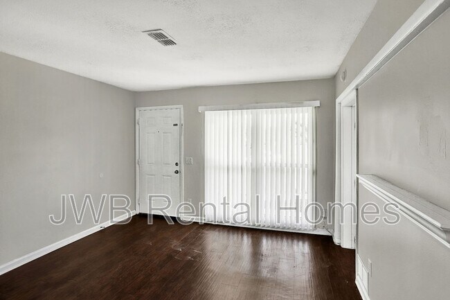 Building Photo - 2328 Wilmont Ave