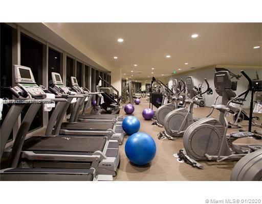 Building Photo - 465 Brickell Ave