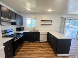 Building Photo - 1128 W 600 N